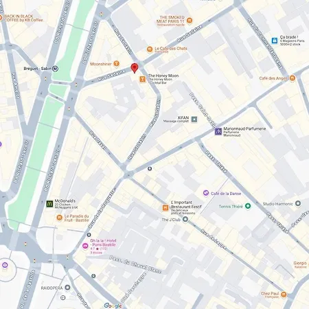 Le Grand Marais Metro Lines 1, 5, 8 *